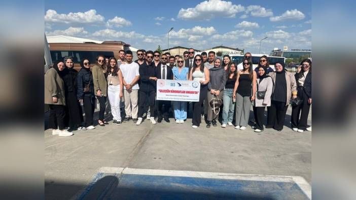 Düzce Üniversitesi hukuk topluluğu, 'Geleceğin Bürokratları' projesi kapsamında Ankara'daki kamu kurumlarını ziyaret etti
