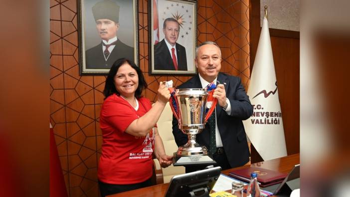 Suvermez Kapadokyaspor, BAL play-off şampiyonluğunu Vali Fidan'la kutladı