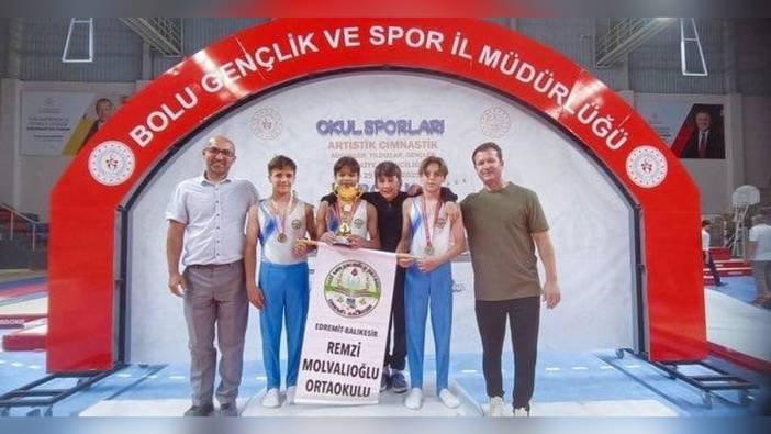 Edremit Remzi Molvalıoğlu Ortaokulu Cimnastik Takımı, Türkiye şampiyonu oldu