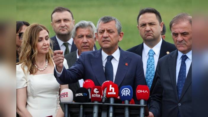 CHP lideri Özel, İmamoğlu'nu ziyaret edip Gökçe'nin nikahına katıldı
