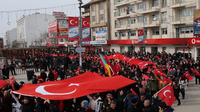 Van, İdlib şehitleri için tek yürek oldu