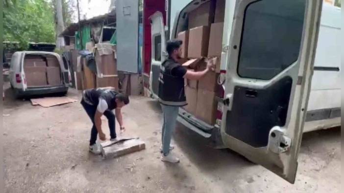 Adana'da 39 milyon TL değerinde kaçak makaron ve sigara ele geçirildi