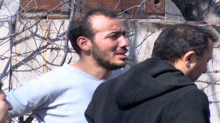 Bağcılar'da gecekonduda yangın: Köpeği öldü gözyaşlarını tutamadı