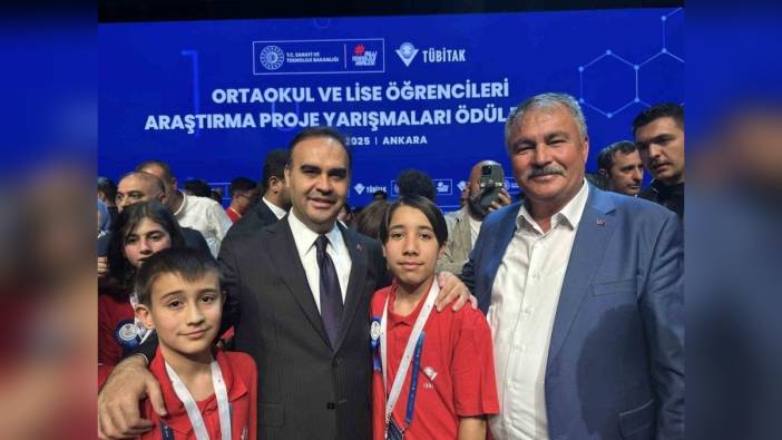 Beyağaçlı öğrenciler yazılım yarışmasında Türkiye ikincisi oldu