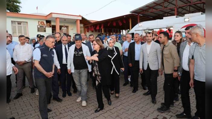 Gaziantep Büyükşehir Belediye Başkanı Şahin, kayıp Onur'un ailesini ziyaret etti