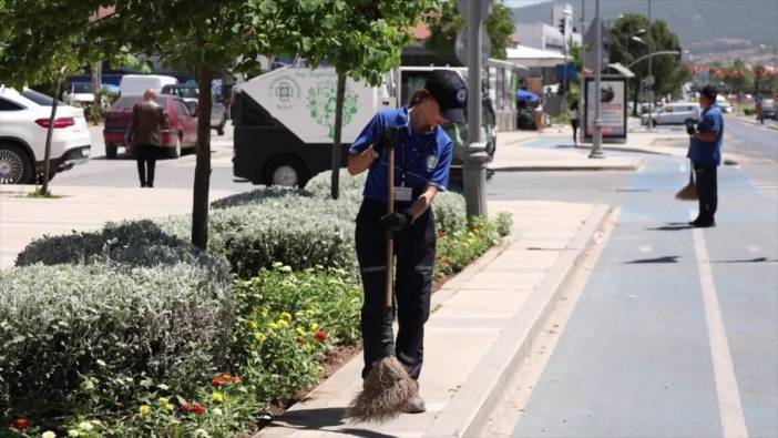 Muğla Büyükşehir Belediyesi 13 ilçede temizlik çalışmalarını sürdürüyor