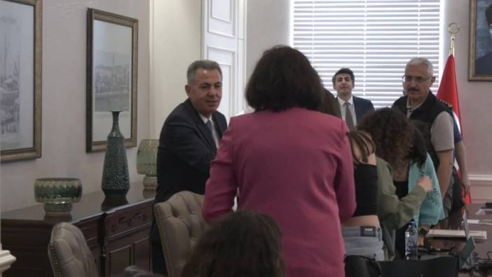 İzmir Valisi Elban'dan orman yangınlarıyla mücadele açıklaması: 1 Haziran'dan itibaren ormanlara giriş yasak