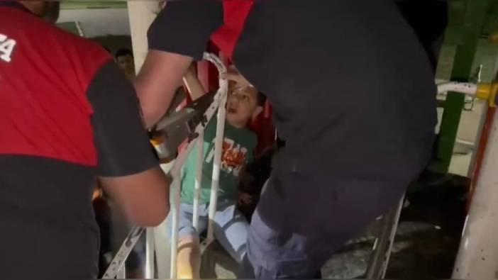 Şanlıurfa'da 8 yaşındaki çocuğun ayağı parkta sıkıştı