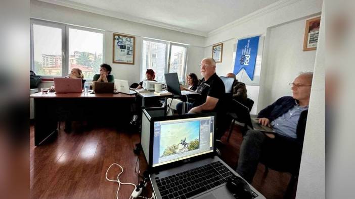 ATAFOD, üyelerine 4 günlük Photoshop eğitimi veriyor