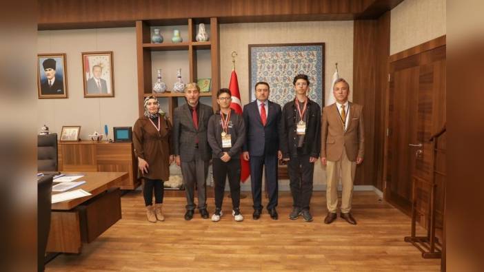 Kütahya'lı öğrenciler, uluslararası robot yarışmasında dünya birincisi oldu