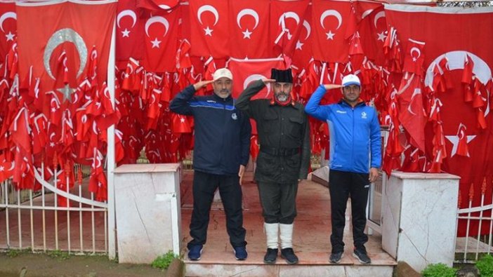 Şehitler için 375 kilometre yol yürüyorlar