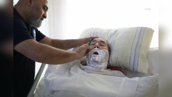 Eyüpsultan Belediyesi'nden yatalak yurttaşa bayram tıraşı