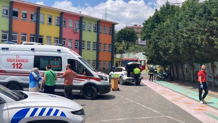Darıca'da otomobil okul bahçesine uçtu: Sürücü yaralandı