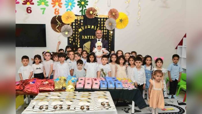 Malatya Büyükşehir Belediye Başkanı Er, 270 öğrenciye karnelerini verdi