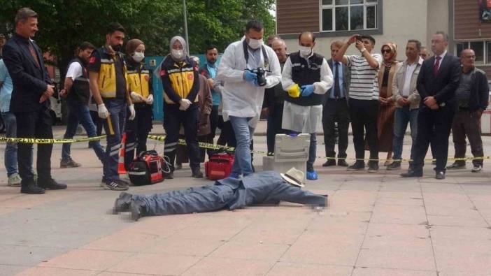 Çankırı'da sigaranın zararları temsili ölümle anlatıldı