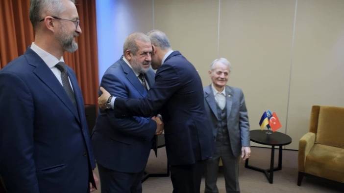 Dışişleri Bakanı Fidan, Kırım Tatarlarının milli lideri Kırımoğlu ile Kiev'de görüştü