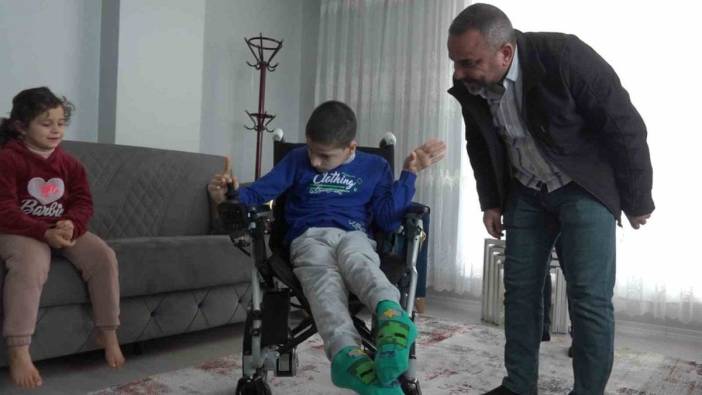 Bitlis'te 14 yaşındaki Veysel'e iyilik eli uzandı