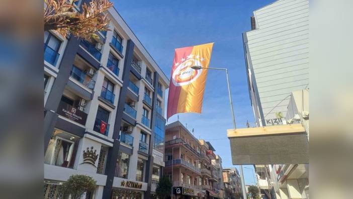 Salihli'de Galatasaray bayrakları asıldı