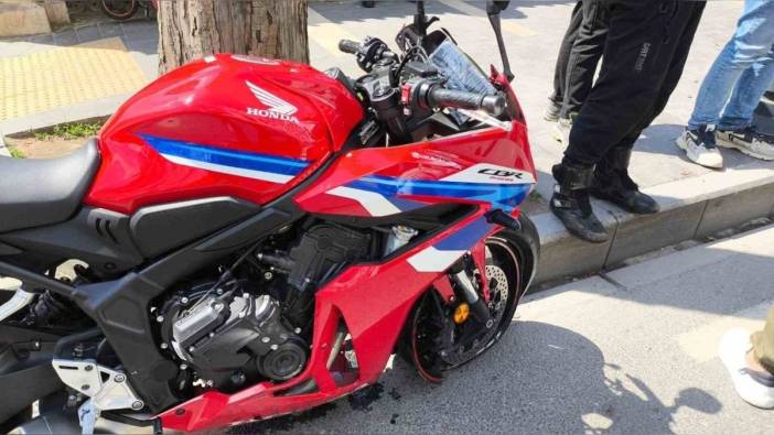 Beşiktaş'ta iki motosiklet kafa kafaya çarpıştı: 2 yaralı