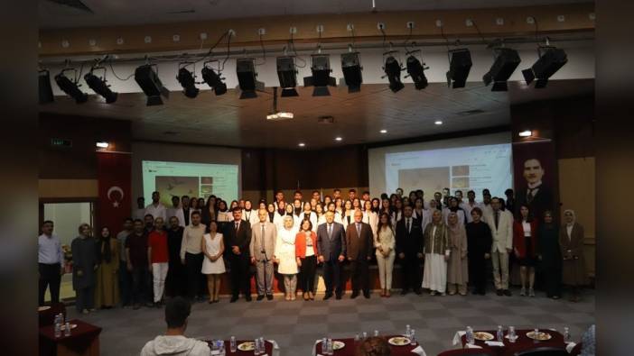 Iğdır Üniversitesi'nde hemşirelik öğrencileri için beyaz önlük giyme töreni düzenlendi