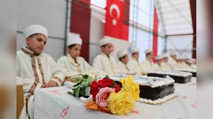Elazığ'da 22 hafız için özel tören düzenlendi
