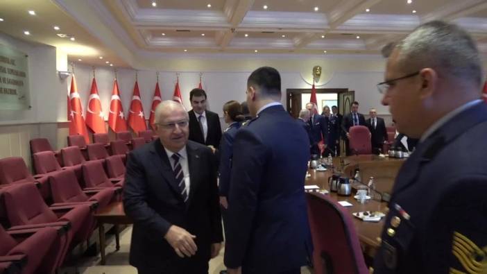 Bakan Güler: Hava Kuvvetlerimizi en iyi şekilde teçhiz ederek gök vatanımızı koruyoruz