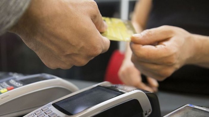 Kredi kartını üçüncü kişiye teslim eden bankaya 50 bin lira idari para cezası