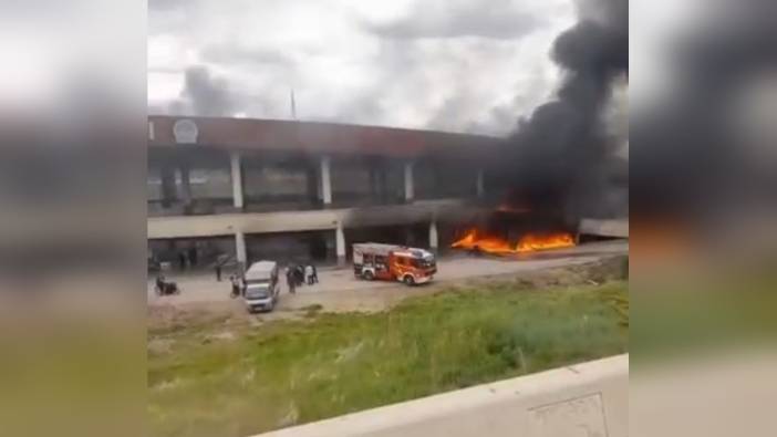 Çubuk pazar yerinde yangın: İtfaiye ekipleri müdahale etti