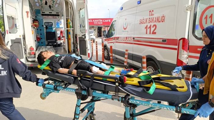 İnegöl'de trafik kazası: Motosikletteki 3 kişi yaralandı