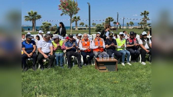 Burhaniye'de 5 Haziran Dünya Çevre Günü etkinlikleri kapsamında çevre temizliği yapıldı