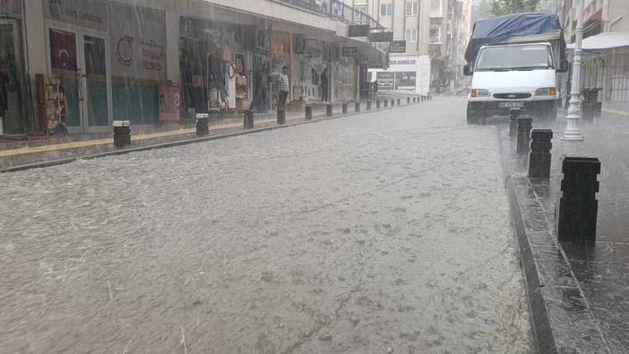 Amasya'da sağanak ve dolu etkili oldu