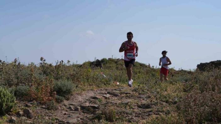 Gökçeada Ultra Trail'de 900 sporcu yarıştı