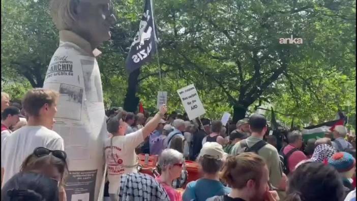 Münster'de aşırı sağcı yürüyüşe 2 bin kişilik protesto