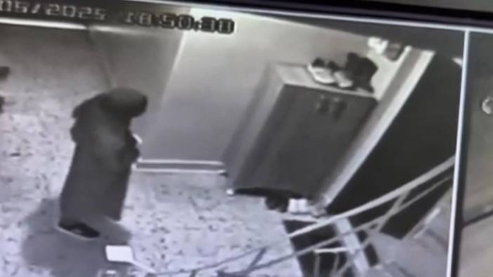 Sultangazi'de hırsızlık girişimi güvenlik kamerasına yansıdı