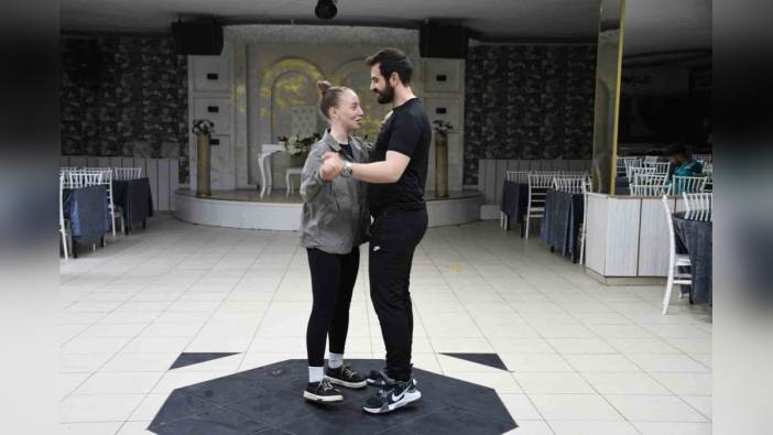 Ukraynalı gelin Lena Voıtannik, Yozgat'taki düğününde Ege Zeybeği oynayacak