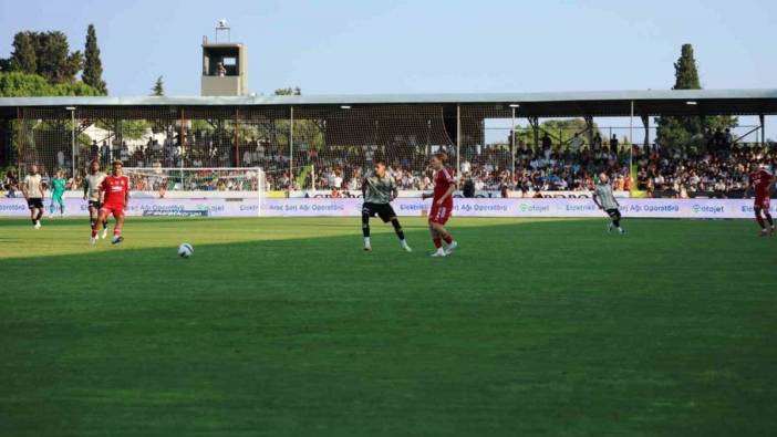 Beşiktaş, Bodrum FK karşısında ilk yarıyı 3-0 önde tamamladı