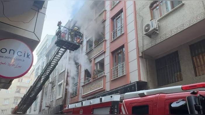 Zeytinburnu'nda yangın: 16 yaşındaki çocuk çarşafa atladı