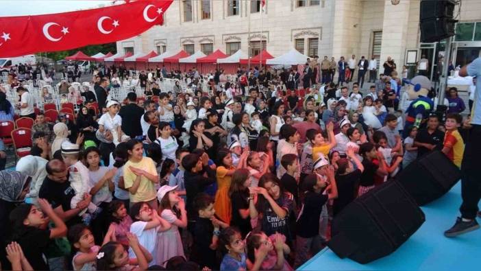 Siirt'te 250 çocuk 'Kirvem Polis Olsun' projesiyle sünnet oldu