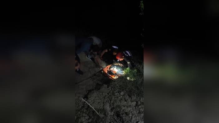 Adana'da otomobil uçuruma yuvarlandı: 3 yaralı