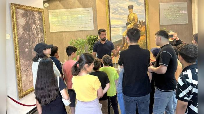 Manisa'da Çocuk Esirgeme Kurumu öğrencileri tarihi yolculuğa çıktı