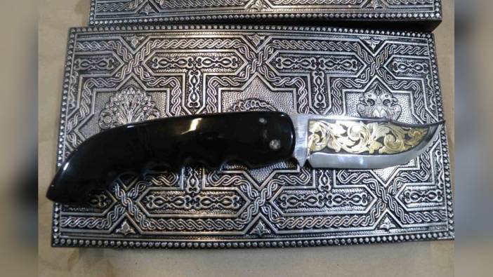 Sivaslı usta, 60 bin TL'lik manda boynuzu bıçağı üretti