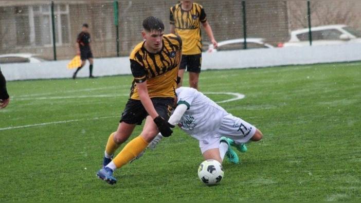 Kütahya Özel İdare Spor'un genç yeteneği Ali Rıza Aktaşlı, 20 golle dikkat çekiyor