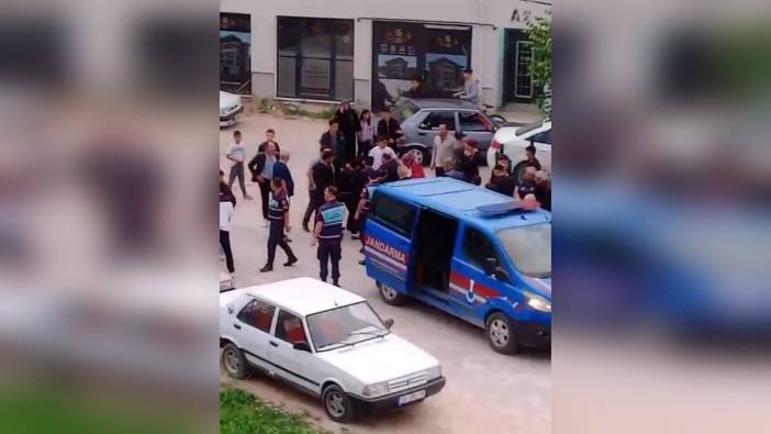 İnegöl'de yol verme kavgası: 1 kişi bıçakla yaralandı