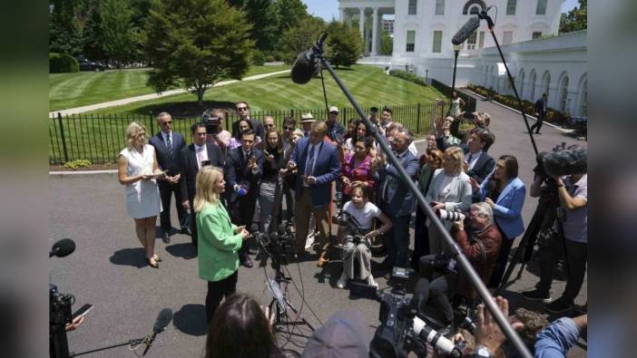 Beyaz Saray: Trump, Putin ve Zelenskiy ile Türkiye'de görüşmeye açık