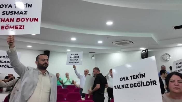 Seyhan Belediyesi CHP'li meclis üyelerinden Başkan Tekin'e destek