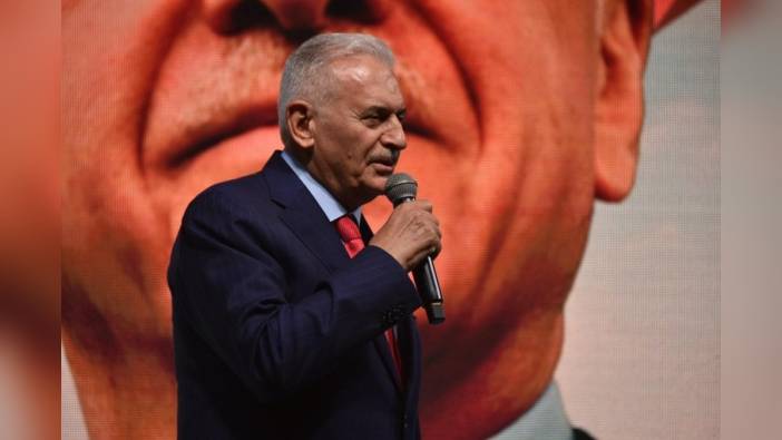 Binali Yıldırım: İzmir çöp kokusuyla esir alınmış durumda