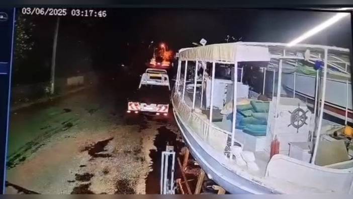 Marmaris açıklarında 5.8 büyüklüğünde deprem: Deprem anı güvenlik kameralarına yansıdı