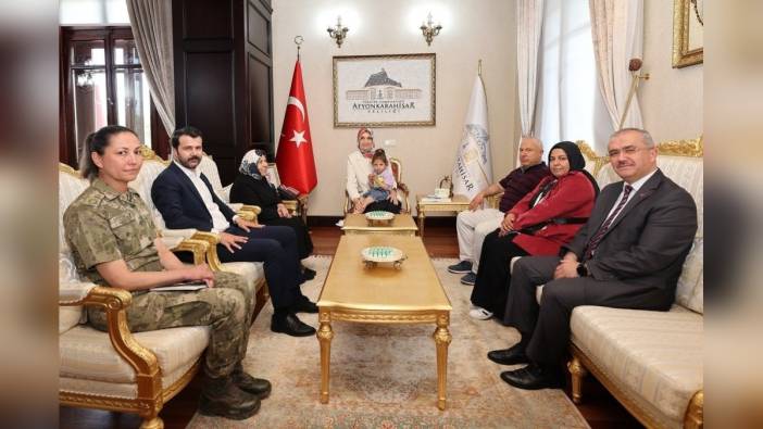 Vali Yiğitbaşı, şehit Önder Özen'in ailesini kabul etti