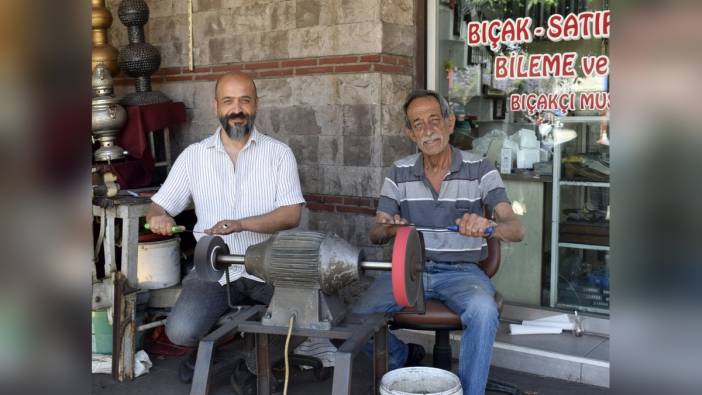 Antalya'da Kurban Bayramı öncesi bıçak bileme yoğunluğu