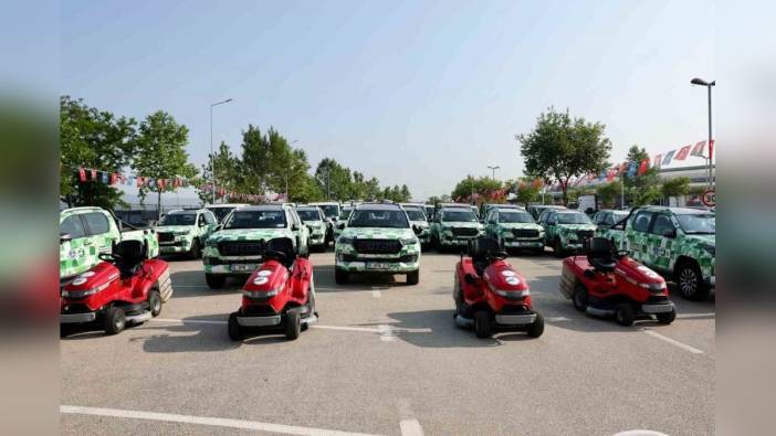 Bursa Büyükşehir Belediyesi, yeşil alan bakımı için yeni araçlar hizmete aldı